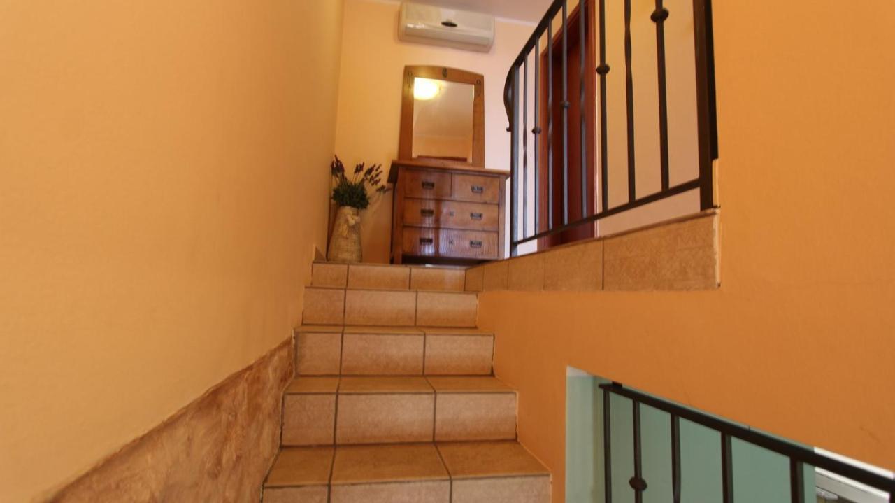 Sveti Vid-Miholjice Apartments Kirincic מראה חיצוני תמונה